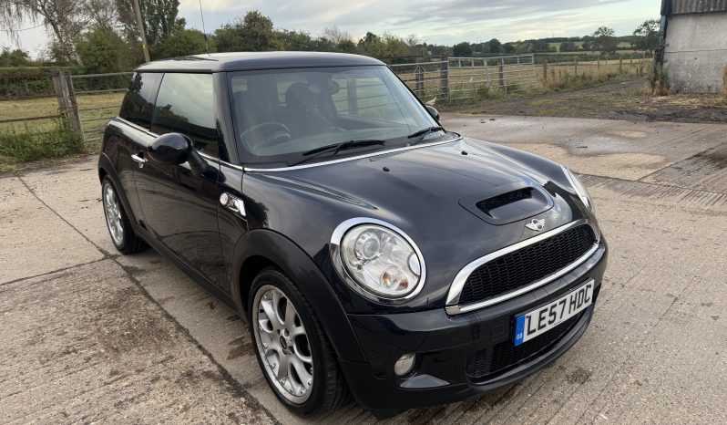 SOLD! 2008 mini cooper S 1.6 petrol full